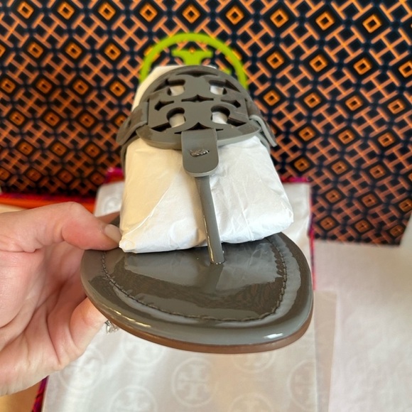 Tory Burch Miller Patent Leather Sandal Malta Gray Size 8 - Picture 5 of 11